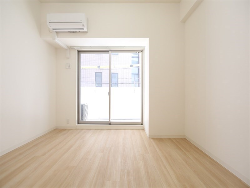 物件内観写真15　(洋室7.5帖　エアコン完備　南面バルコニー)