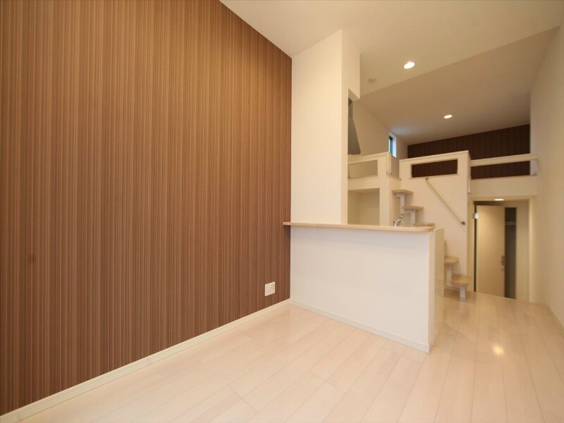 物件内観写真2　(洋室7.8帖　上階ロフト5.5帖　イメージ写真)