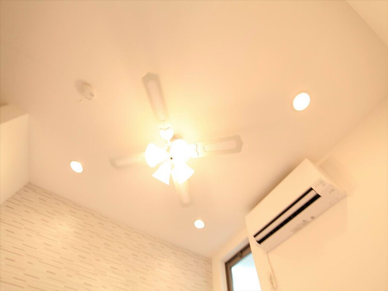 物件内観写真13　(シーリングファンライト　イメージ写真)