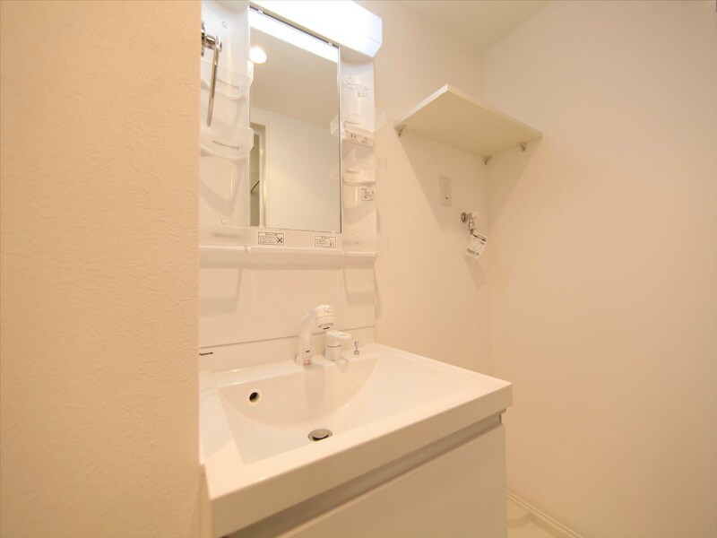 物件内観写真23　(脱衣所　独立洗面台（シャンプードレッサー）イメージ写真)