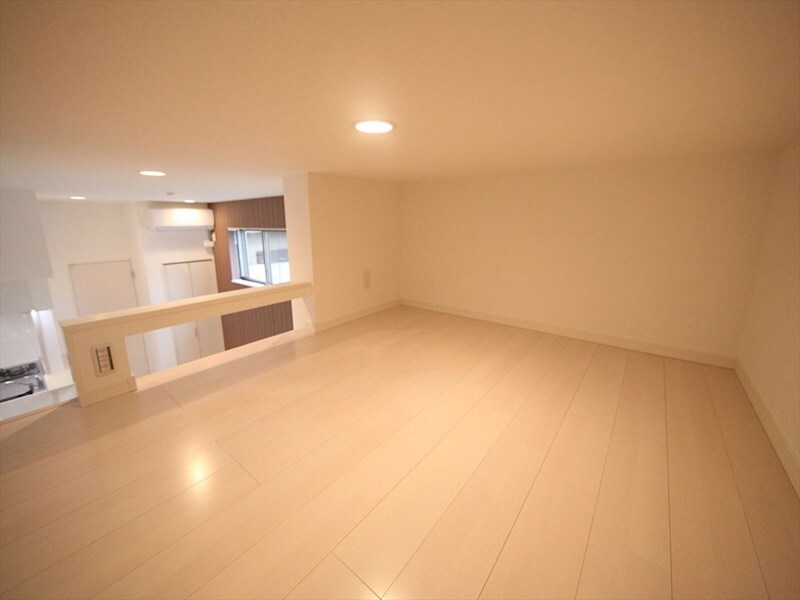 物件内観写真12　(ロフト3.9帖（収納としても寝室としても使えます）)