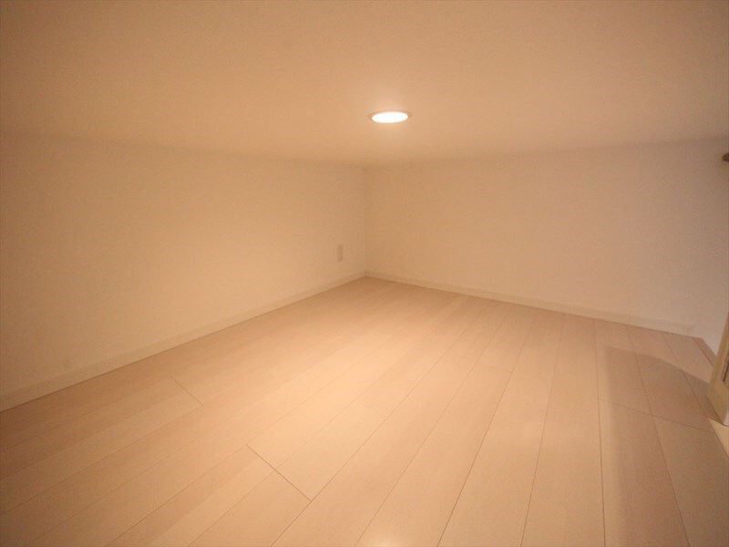 物件内観写真28　(ロフト3.9帖（収納としても寝室としても使えます）)