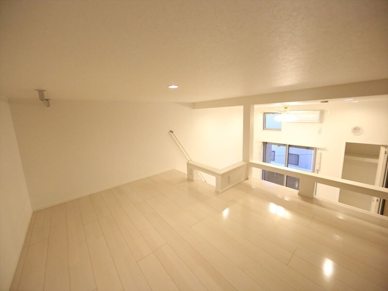 物件内観写真9　(ロフト6帖（収納としても寝室としても使えます）)