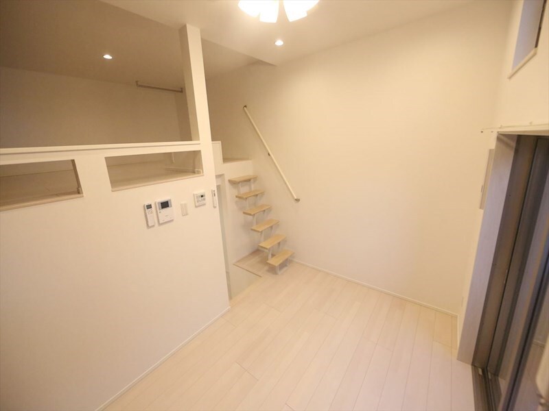 物件内観写真14　(洋室6帖　ロフト6帖（収納としても寝室としても使えます）)