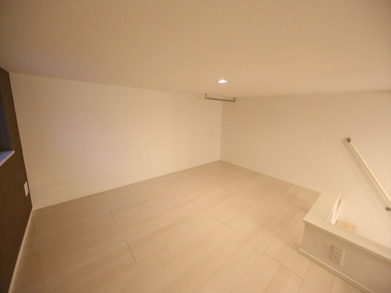 物件内観写真17　(ロフト6帖（収納としても寝室としても使えます）)