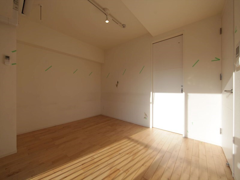 物件内観写真15　(洋室7.6帖　ウォークインクローゼット付（収納充実してます）)