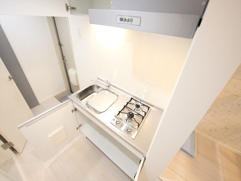 物件内観写真7　(システムキッチン（ガス2口コンロ付）)