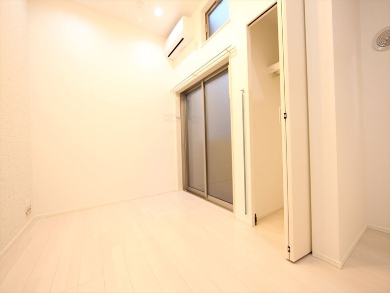 物件内観写真14　(洋室5.7帖　ロフト6.5帖（収納にも寝室にも使えます）)