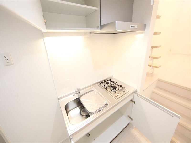 物件内観写真17　(システムキッチン（ガス2口コンロ付）)
