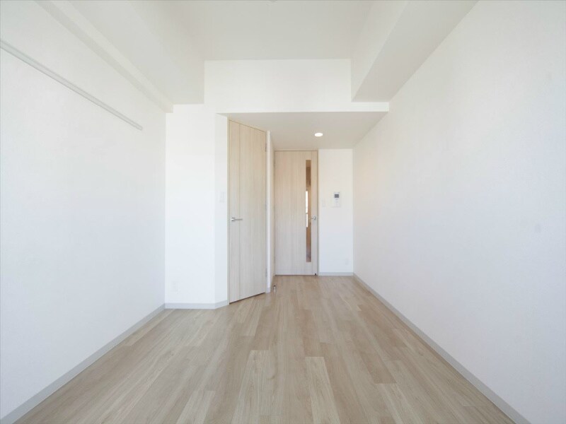 物件内観写真9　(洋室7.6帖　ウォークインクローゼット付（収納充実してます）)