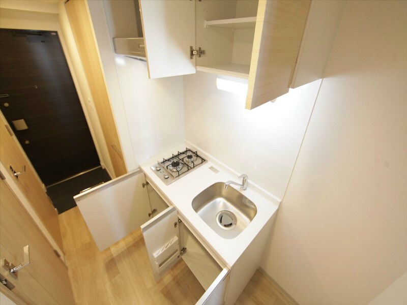 物件内観写真16　(システムキッチン（ガス2口コンロ付）)