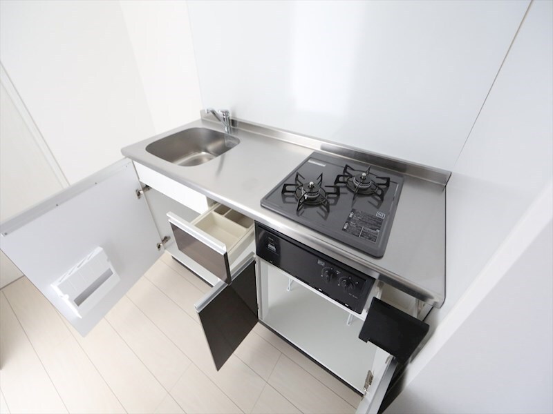 物件内観写真17　(システムキッチン（ガス2口コンロ付）)