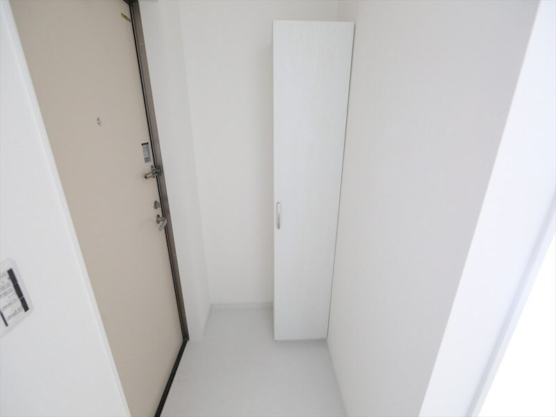 物件内観写真20　(玄関　シューズボックス付（収納充実してます）)