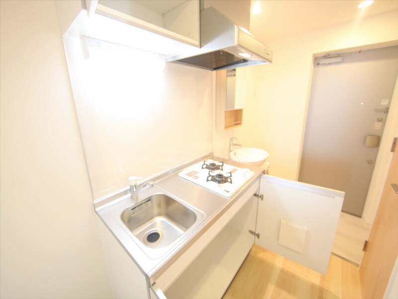 物件内観写真17　(システムキッチン（ガス2口コンロ付）)