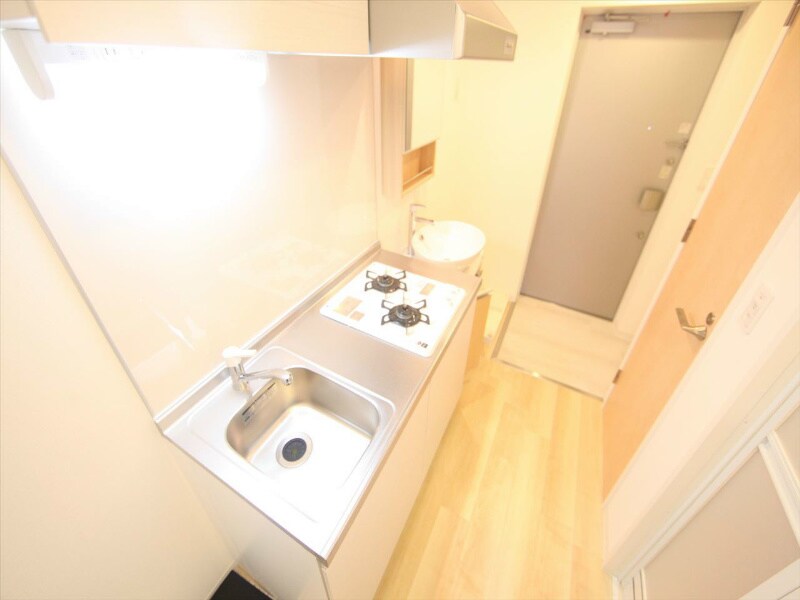 物件内観写真23　(システムキッチン（ガス2口コンロ付）)