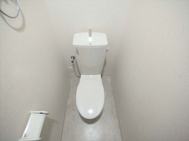 物件内観写真5　(洋式トイレ（温水洗浄便座設置可）)