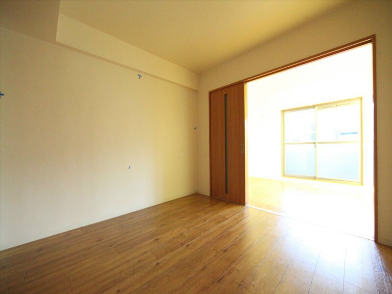 物件内観写真23　(ＬＤＫ14.9帖　洋室6帖　つなげて使用出来ます)