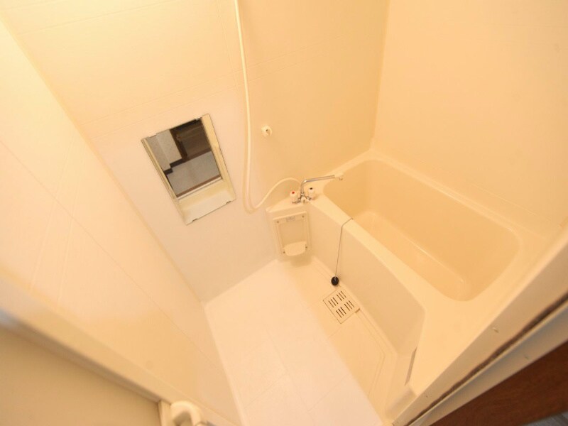 物件内観写真4　(バスルーム（お風呂トイレ別）)