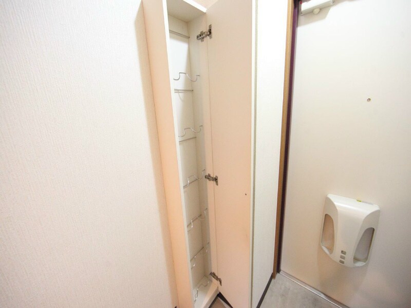 物件内観写真6　(玄関　シューズボックス付)