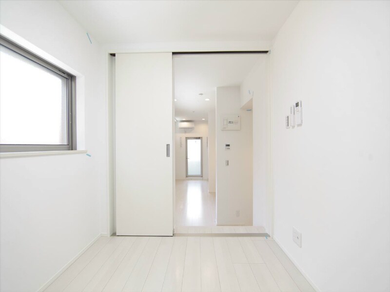 物件内観写真24　(ＬＤＫ9.6帖　洋室4帖　アンダーロフト4.5帖　エアコン付)