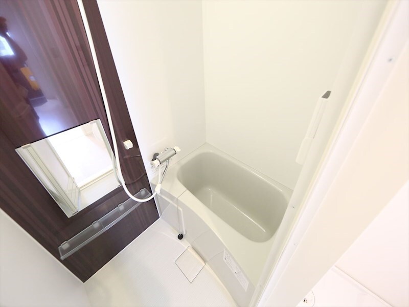 物件内観写真4　(バスルーム　浴室暖房乾燥機付き)