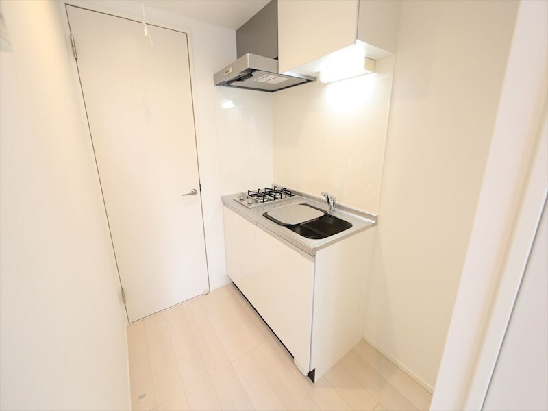 物件内観写真7　(システムキッチン（ガス2口コンロ付）)