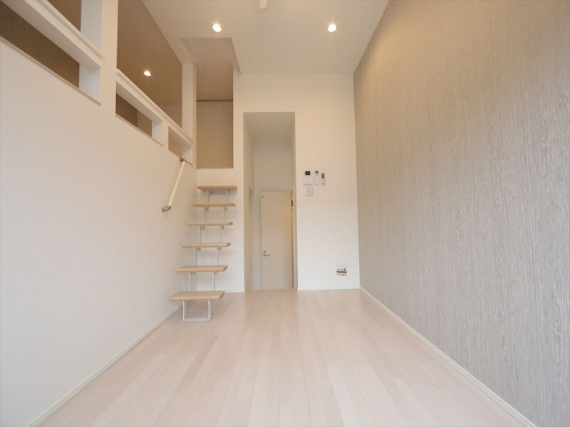 物件内観写真13　(洋室6帖　ロフト6.3帖（収納にも寝室にも使えます）)