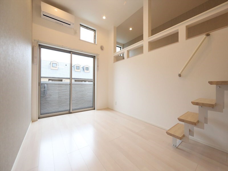 物件内観写真14　(洋室6帖　ロフト6.3帖（収納にも寝室にも使えます）)