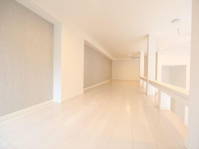 物件内観写真17　(ロフト6.3帖（収納としても寝室としても使えます）)