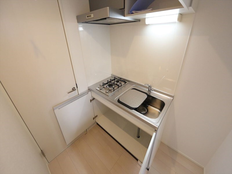物件内観写真18　(システムキッチン（ガス2口コンロ付）)
