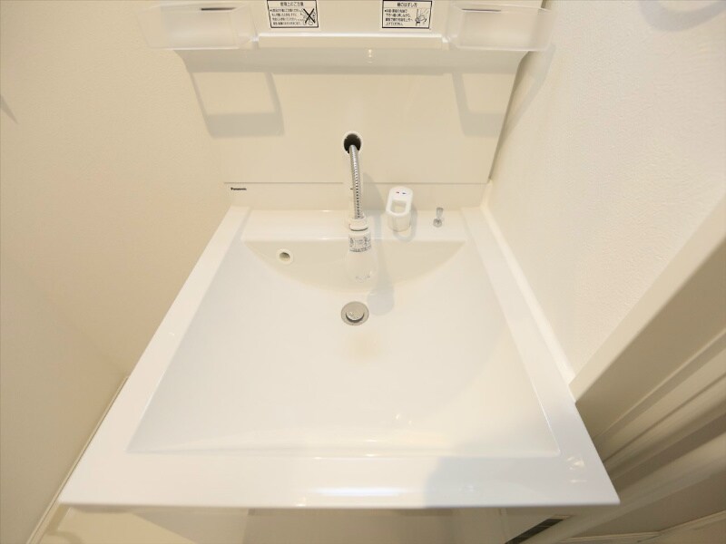 物件内観写真30　(脱衣所　独立洗面台付（シャンプードレッサー付）イメージ写真)