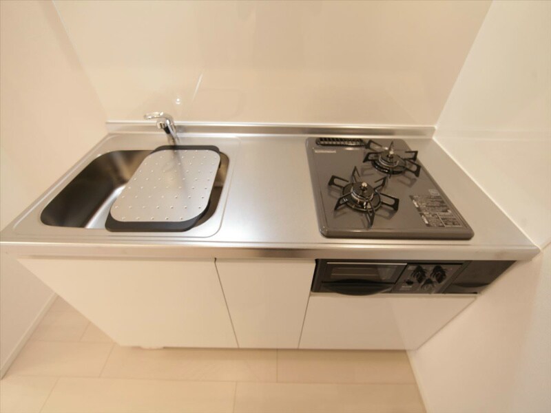 物件内観写真33　(システムキッチン（ガス2口コンログリル付）)
