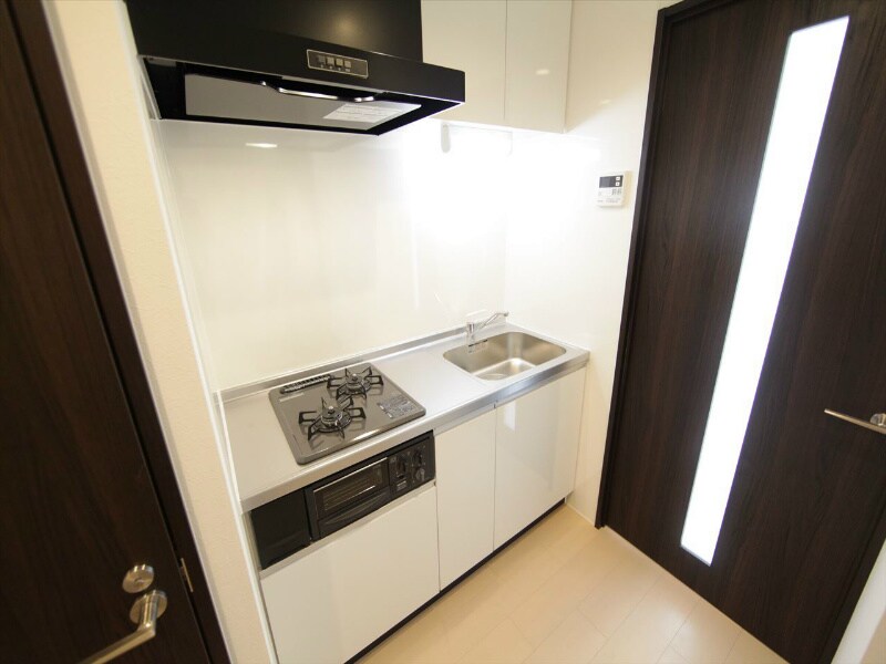 物件内観写真7　(システムキッチン（ガス2口コンログリル付）)