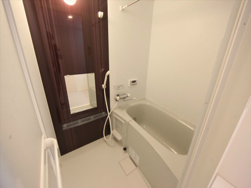 物件内観写真4　(浴室暖房乾燥機付　追い焚き機能付お風呂　イメージ写真)