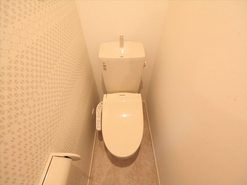 物件内観写真5　(温水洗浄暖房便座付トイレ　イメージ写真)