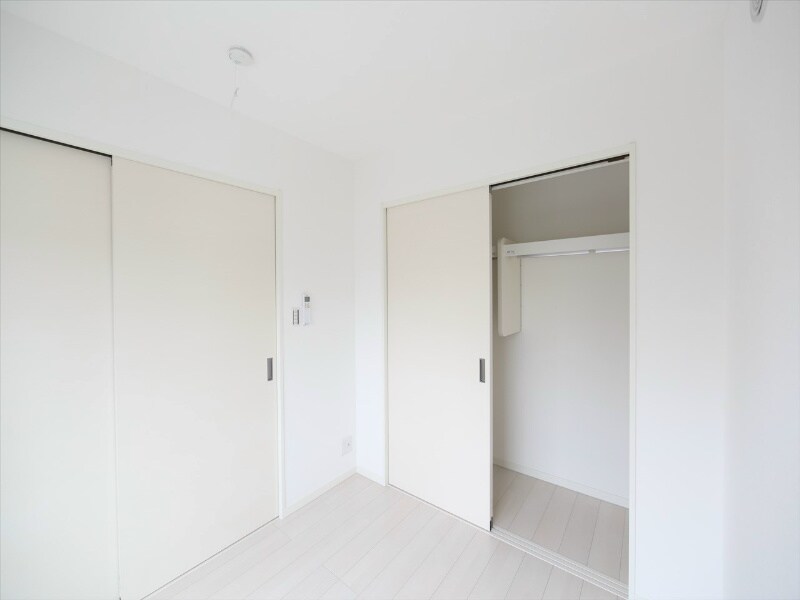 物件内観写真8　(クローゼット付（収納充実してます）イメージ写真)