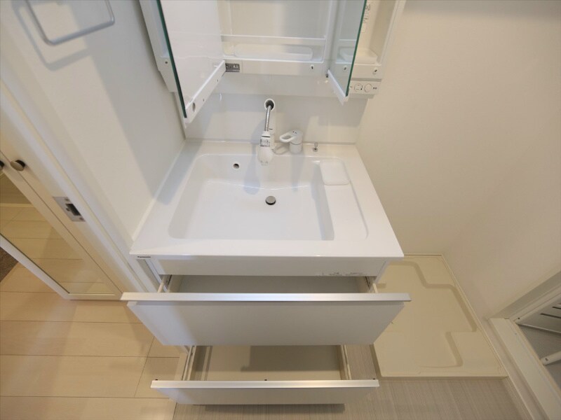 物件内観写真27　(脱衣所　独立洗面台付（シャンプードレッサー付）イメージ写真)