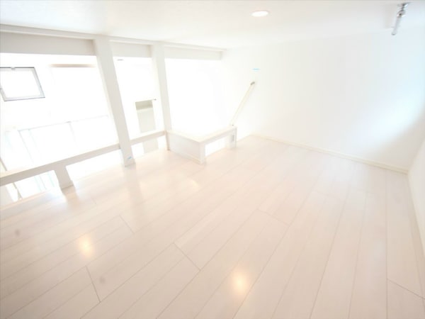 その他部屋・スペース(上階ロフト6.1帖（収納としても寝室としても使えます）)