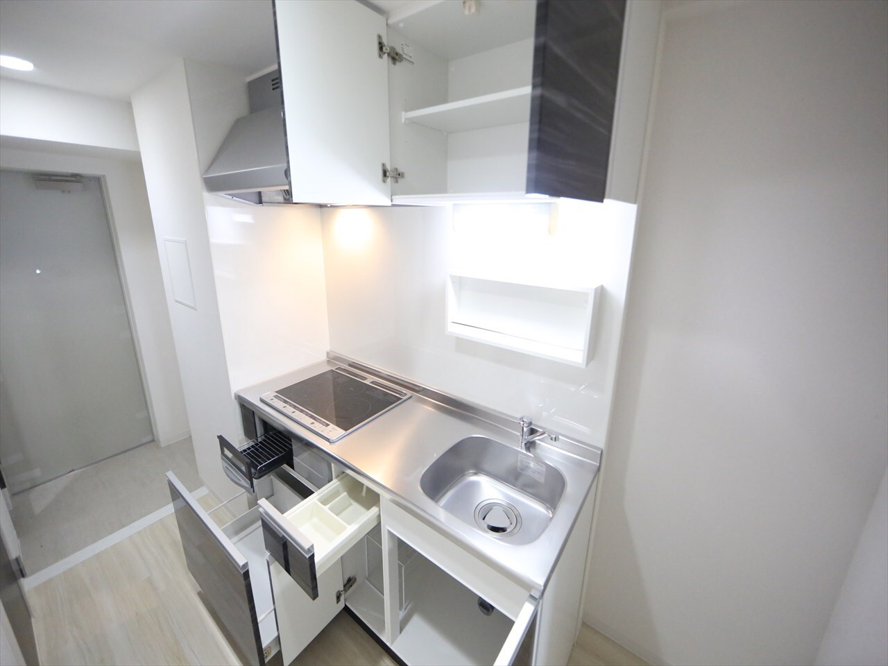 物件内観写真20　(システムキッチン（ＩＨ3口コンログリル付）)