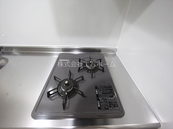 キッチン(システムキッチン（ガス2口）冷蔵庫レンジ等ご用意できます)