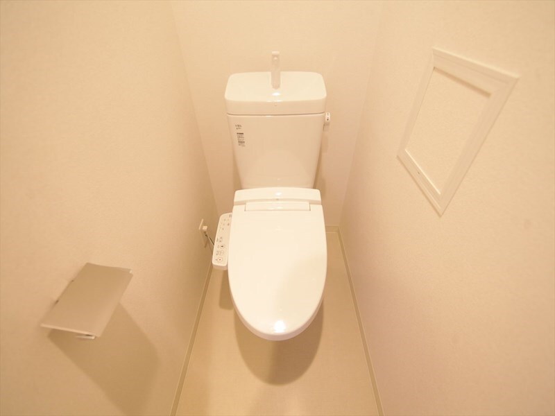 物件内観写真5　(温水洗浄暖房便座付トイレ)