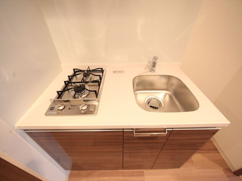 物件内観写真25　(システムキッチン（ガス2口コンロ付）)