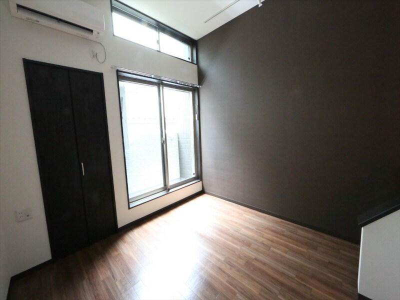 物件内観写真15　(洋室5.7帖　ロフト5.8帖（収納にも寝室にも使えます）)