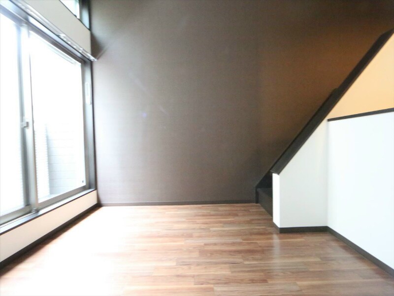 物件内観写真23　(洋室5.7帖　ロフト5.8帖（収納にも寝室にも使えます）)