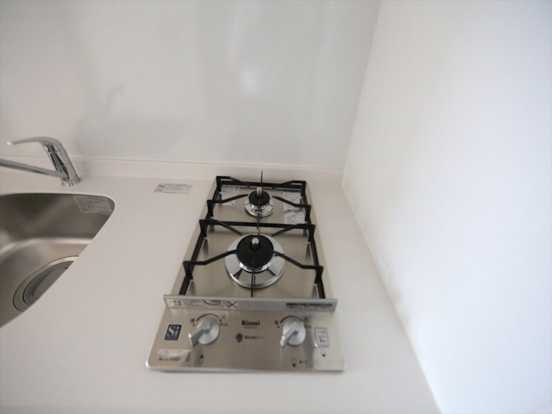 物件内観写真22　(システムキッチン（ガス2口コンロ付）)