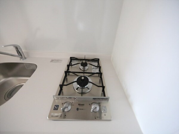 キッチン(システムキッチン（ガス2口コンロ付）)