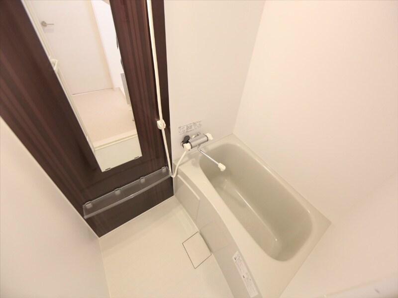 物件内観写真4　(バスルーム　浴室暖房乾燥機付き)