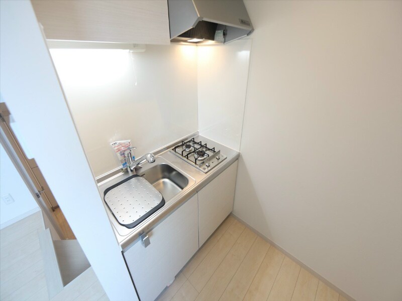 物件内観写真7　(システムキッチン（ガス2口コンロ付）浄水器付き)