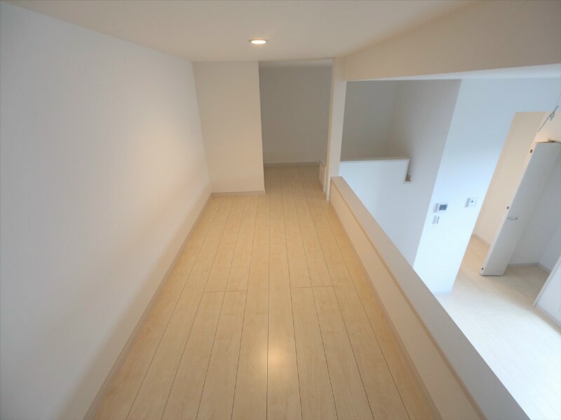物件内観写真15　(ロフト5.5帖（収納としても寝室としても使えます）)