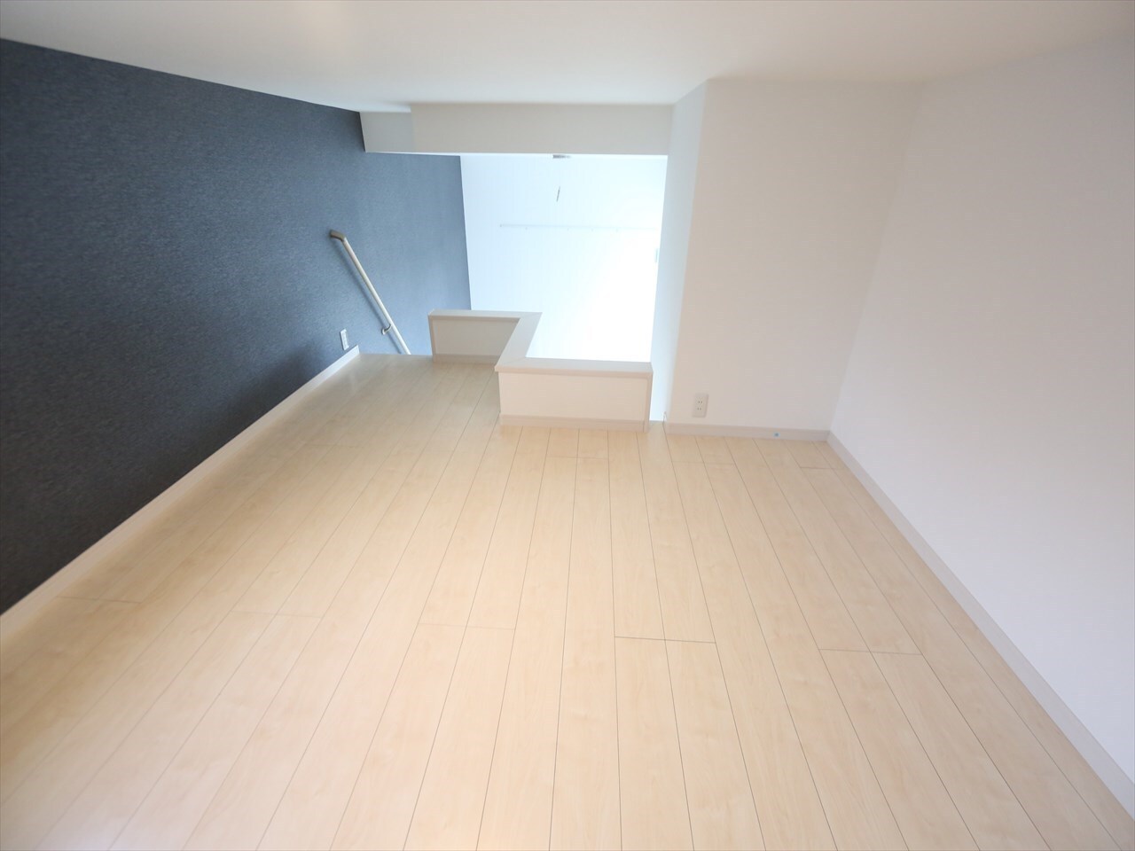 物件内観写真17　(ロフト6.6帖（収納としても寝室としても使えます）)